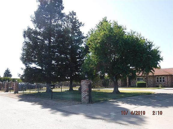 2nd image of 2399 Holcomb Ave