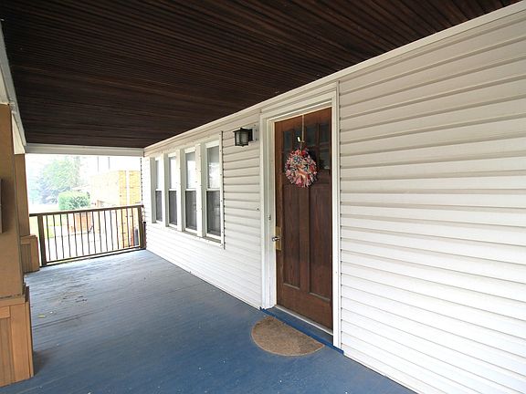 4th image of 21916 Lakeview St