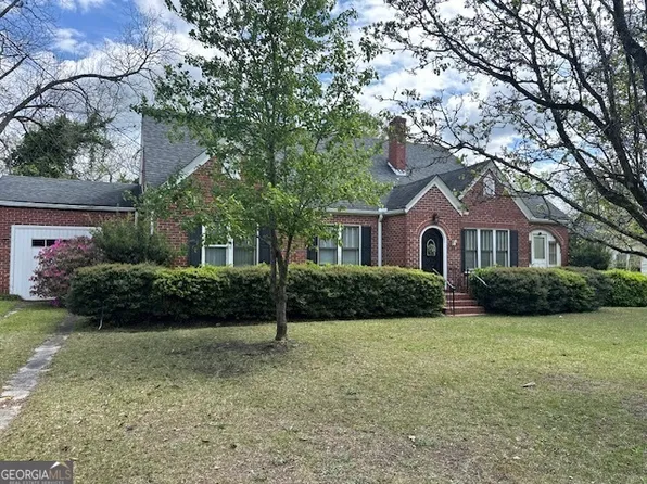 206 Smith St, Tennille, GA 31089