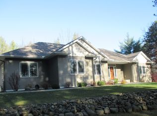 W1438 Rader Rd, Marinette, WI 54143