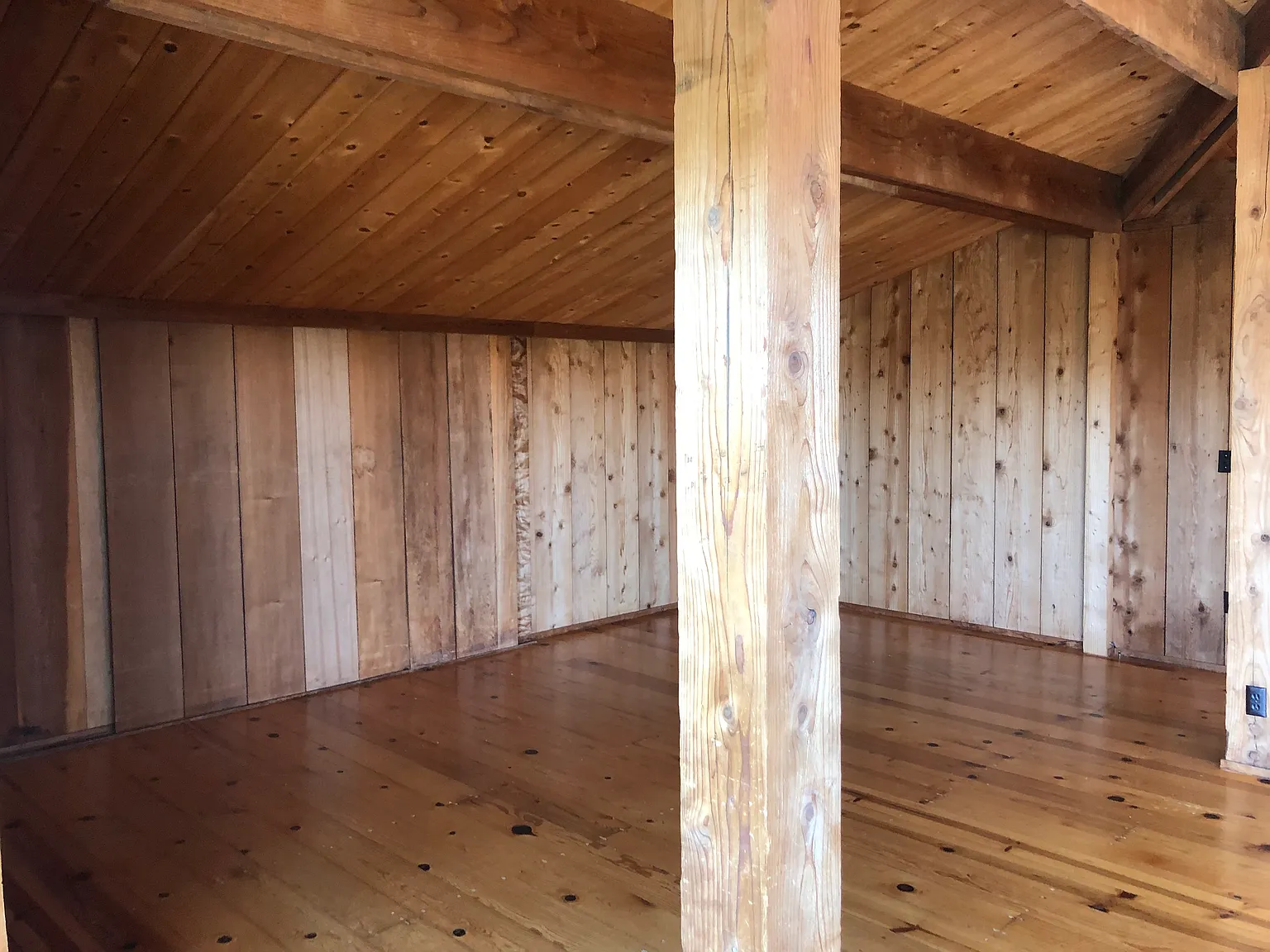 2 bed, 1907 sqft, $4,000 — Photo 4
