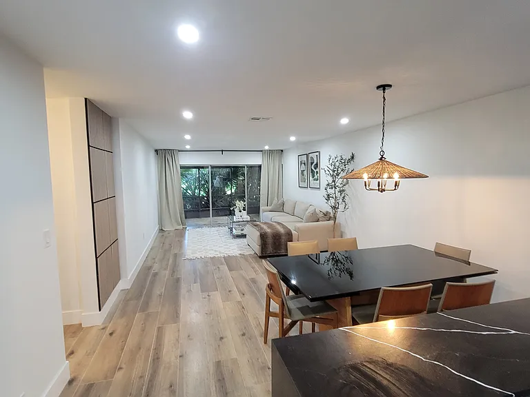 9442 NW 65th St — Photo 10