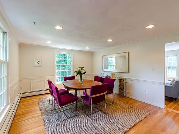 5th image of 14 Hilltop Cir