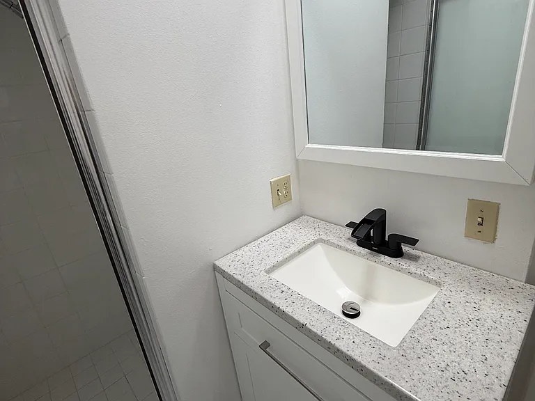 516 E Maple St #2 — Photo 3