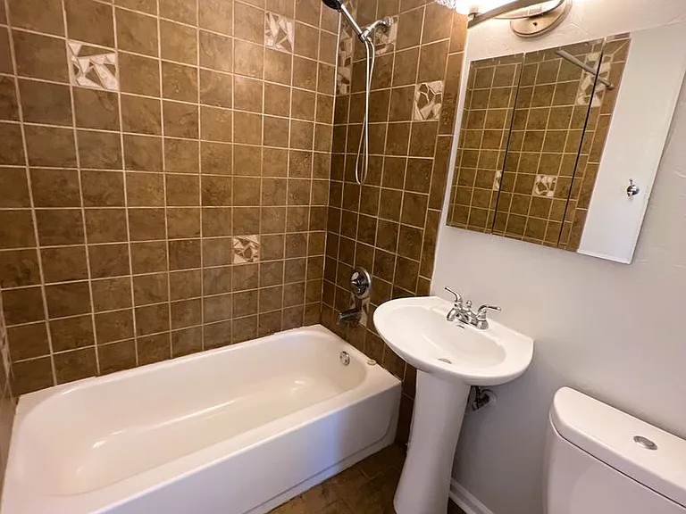 1875 W Beekman Pl — Photo 16
