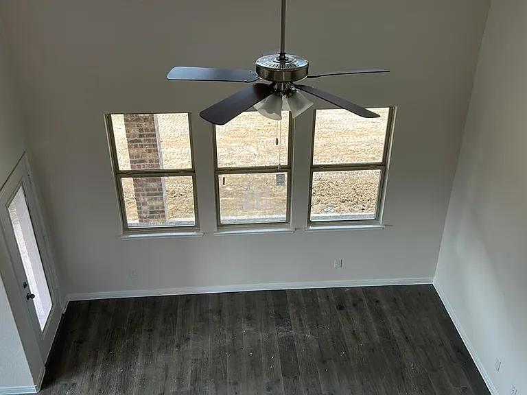 13401 Sueca Dr — Photo 3