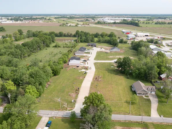 Stonebridge Ln, Moberly, MO 65270