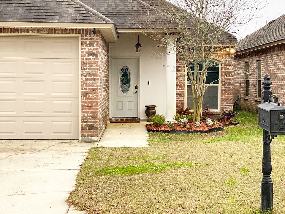 1st image of 9823 Clearlake Ln
