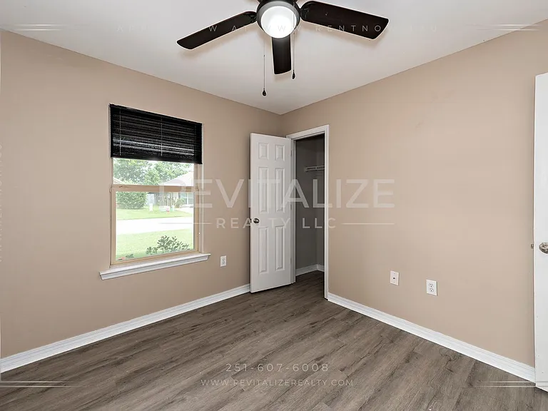 1549 Majesty Loop — Photo 19