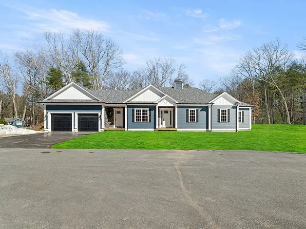 5 Fox Run Trl, Smithfield, RI 02917