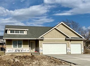 5417 150th St, Urbandale, IA 50323
