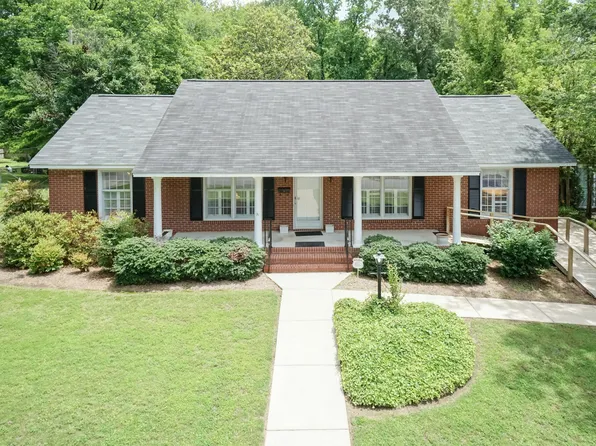 303 Spring St, Louisburg, NC 27549