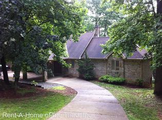 6912 Wooden Rail Ln, Summerfield, NC 27358