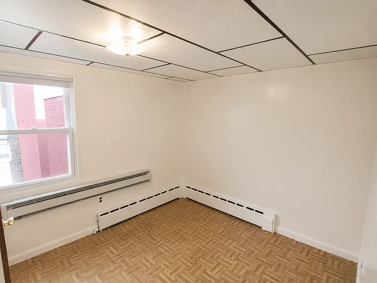 Robin Apartments — Photo 35