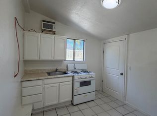 11824 Willowbrook Ave #1/2, Los Angeles, CA 90059