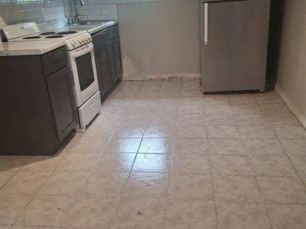 240 S 5th St Floor Basement, Elizabethport, NJ 07206