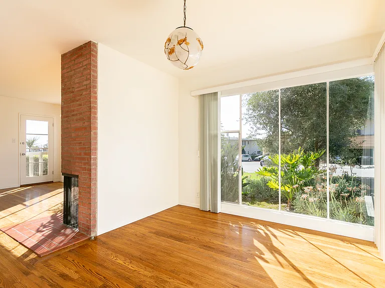 306 Mockingbird Ln #A — Photo 8