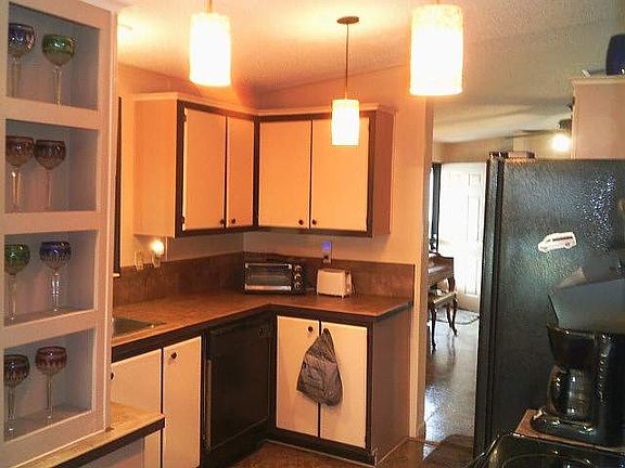 5th image of 2241 Primavera Ave