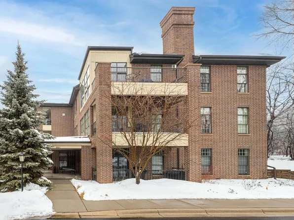 851 River Mews Ct APT 104, Minneapolis, MN 55414
