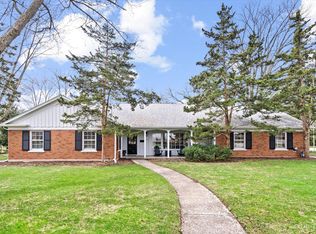 405 N Kingsway Dr, Aurora, IL 60506