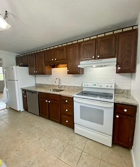 12 Cutter St #2 — Photo 3