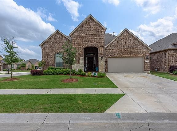2nd image of 200 Derby Ln