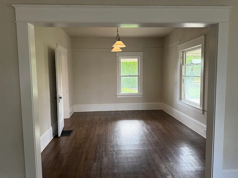13985 S Leland Rd — Photo 6