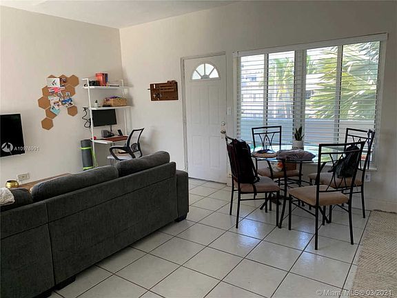 5th image of 1980 Bay Dr APT 20