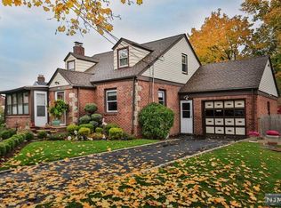 165 S Prospect Ave, Bergenfield, NJ 07621