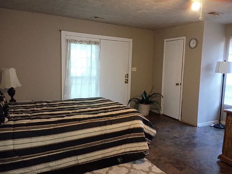 Westwood Ave SW — Photo 8