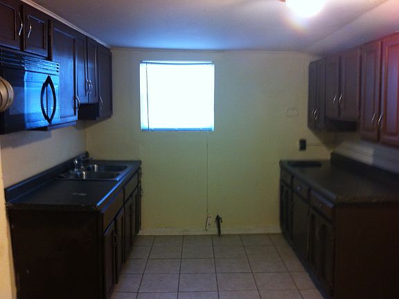 4th image of 825 N Temple Ave