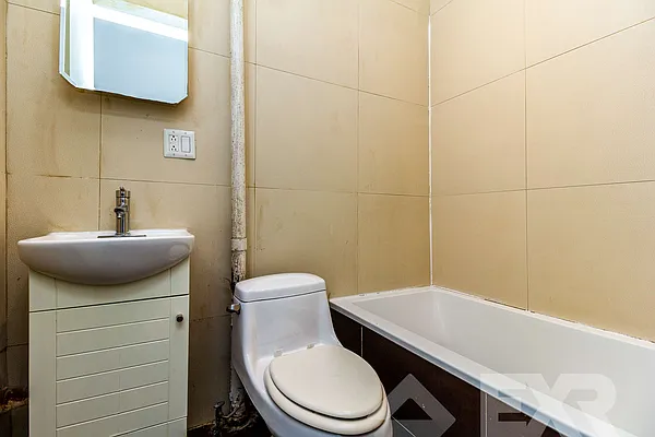 Rented by EXR | media 7