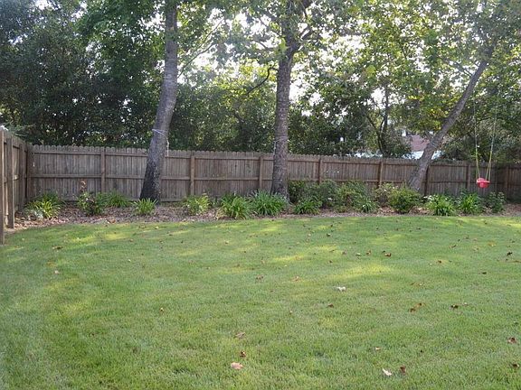 3rd image of 4499 Parkwood Sq