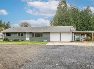 915 Fall Creek Rd, Longview, WA 98632