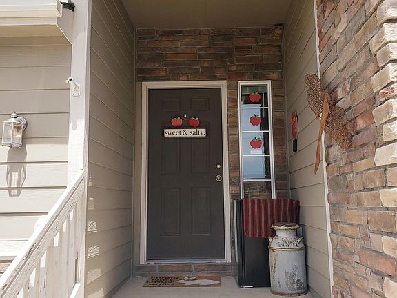 5th image of 582 Cherryridge Dr