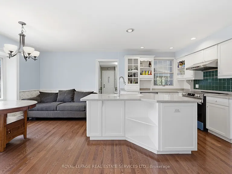 8 Lakeshore Dr — Photo 14