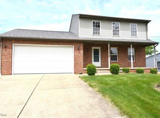 517 Como St, Struthers, OH 44471