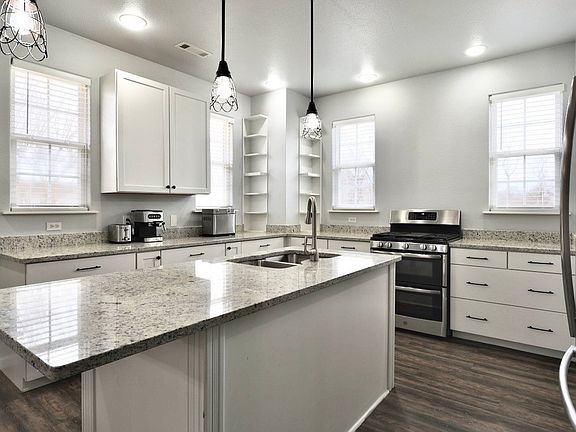 5th image of 296 Madison St #7396
