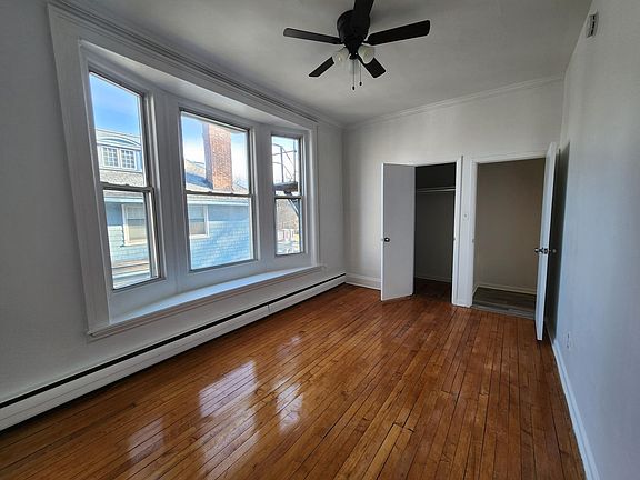 4th image of 155 S Lake Ave #2