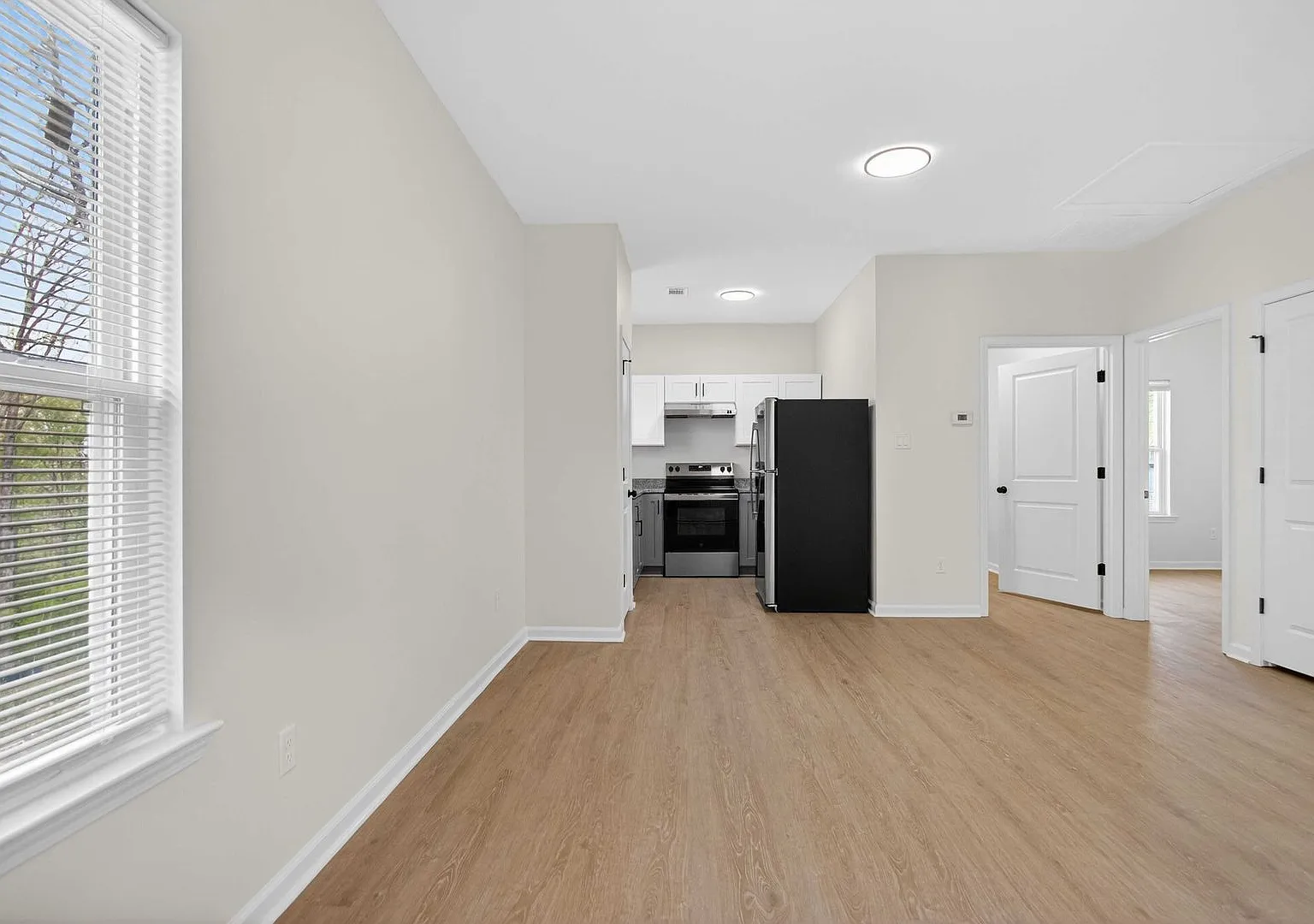 2005-2007 Scotty Ct — Photo 3