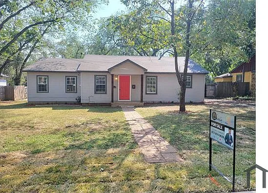 3 bed, 2277 sqft, $1,900 — Photo 4