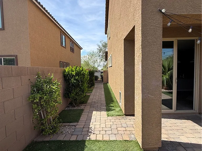 8910 Bucco Reef Ave — Photo 21
