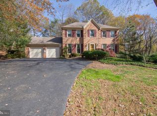 2825 Center Ridge Dr, Oakton, VA 22124