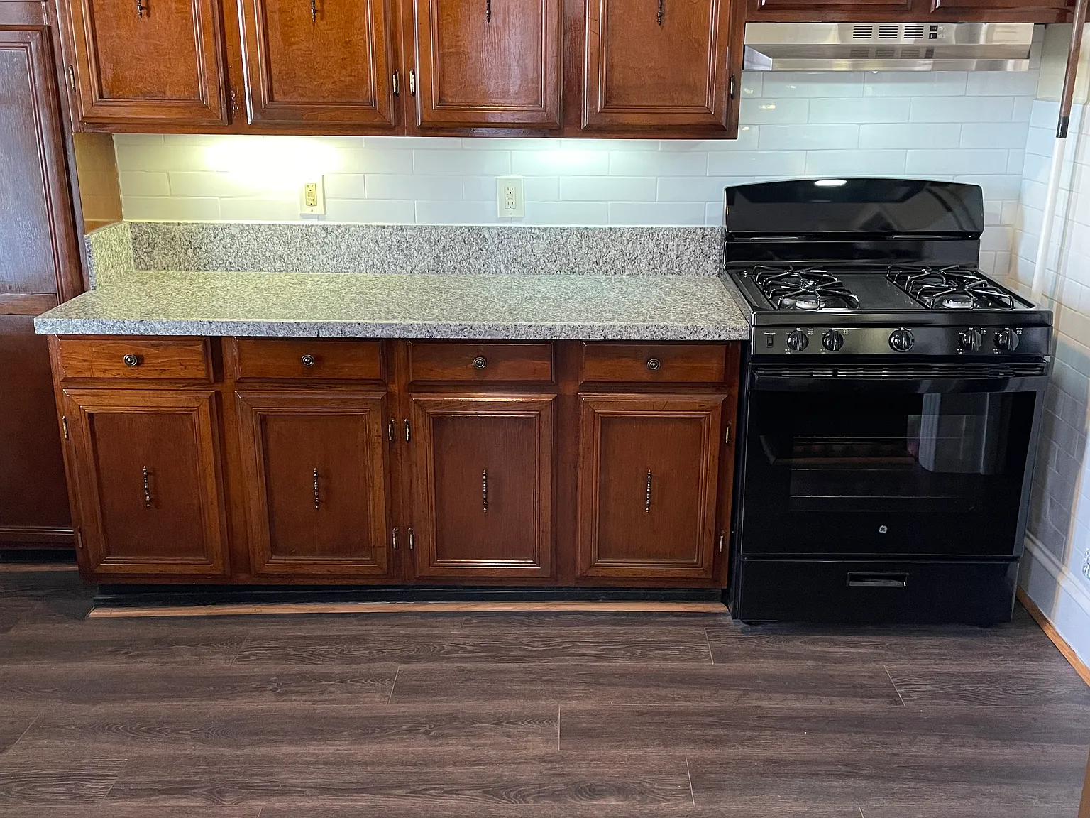 2 bed, 1000 sqft, $1,725 — Photo 2