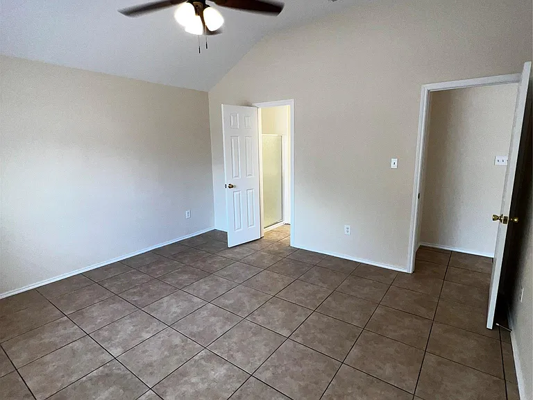 1210 Canna Lily Ln — Photo 9