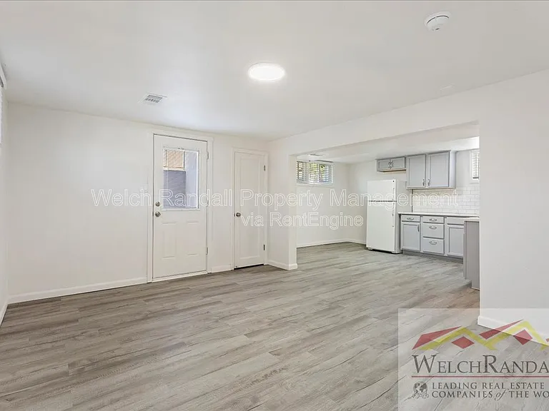 2711 Gramercy Ave #C — Photo 5