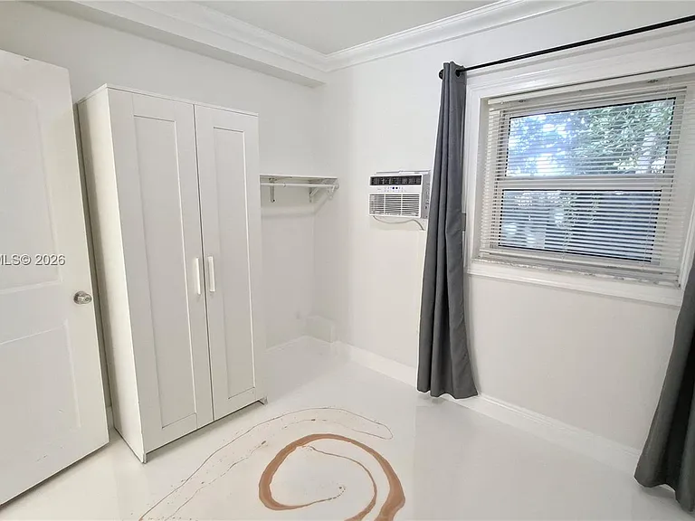 1028 S 62nd Ave #B — Photo 10
