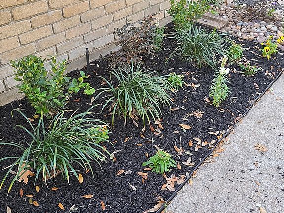 4th image of 8130 Sunny Ridge Dr