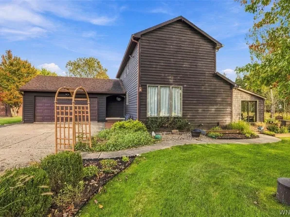 4189 Purdy Rd, Lockport, NY 14094