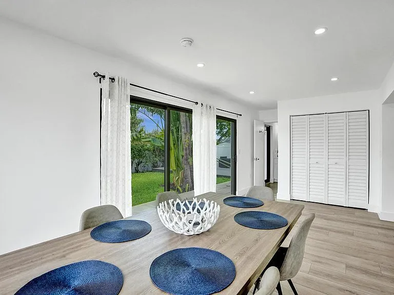 1001 SE 13th Ct — Photo 39
